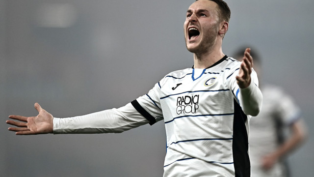 Mp Genova 11/02/2024 - campionato di calcio serie A / Genoa-Atalanta / foto Matteo Papini/Image Sport
nella foto: esultanza gol Teun Koopmeiners genoa-atalanta 1-4